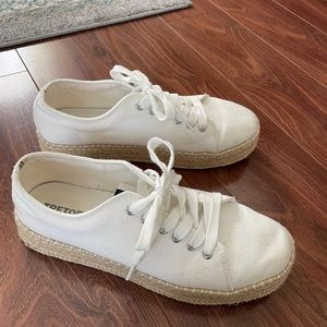 Tretorn white canvas sneakers